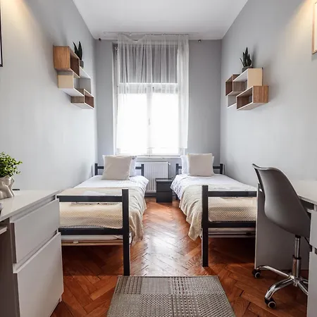 Room8 By Prime Krakow